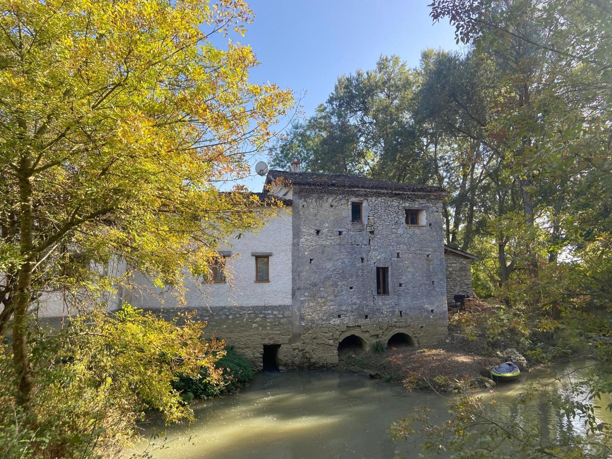 Gite Le Moulin Samsara Homps  外观 照片