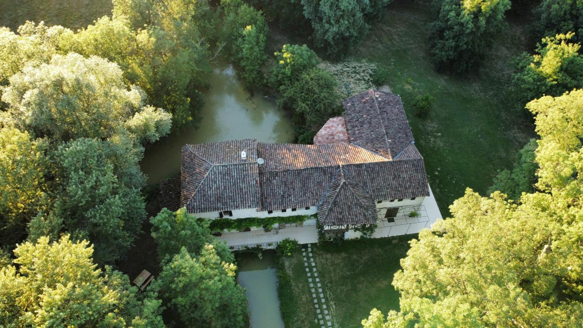 Gite Le Moulin Samsara Homps  外观 照片